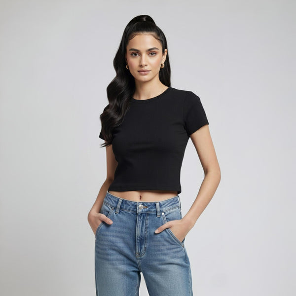 Round Neck Crop Top Half Sleeves Black